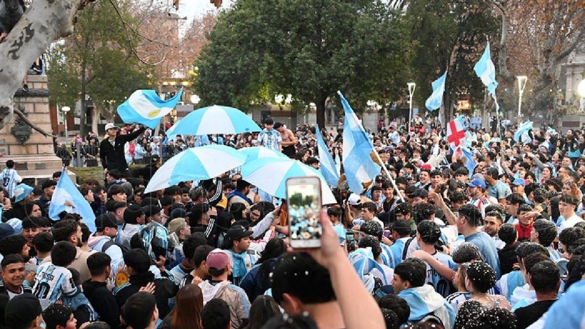 El gobierno provincial opacó el reconocimiento a la Selección
