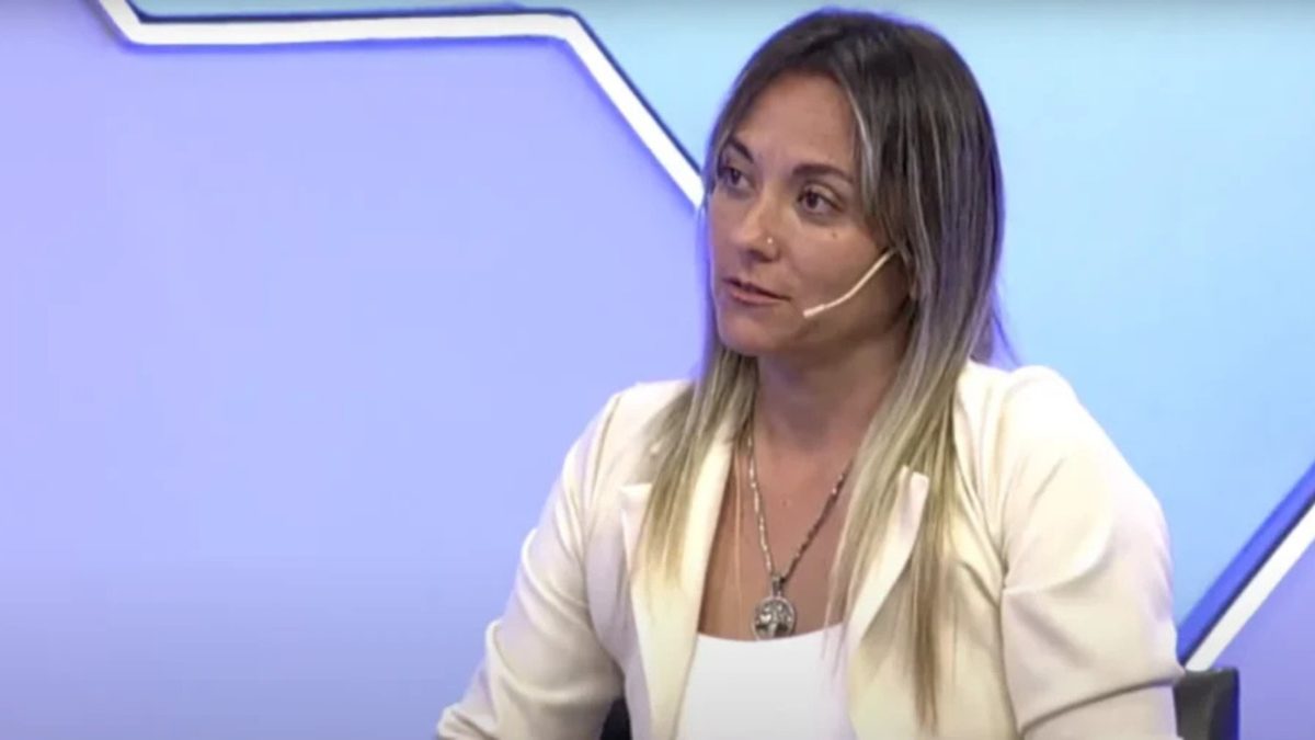 El Gobierno le soltó la mano a Laura Sánchez y anuló las sanciones contra 14 clubes 